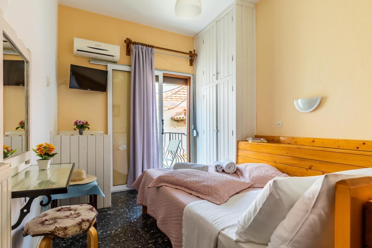 Regina Hotel Skopelos Town Exterior foto