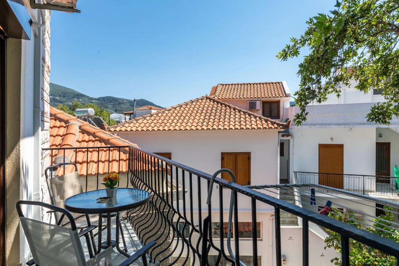 Regina Hotel Skopelos Town Exterior foto