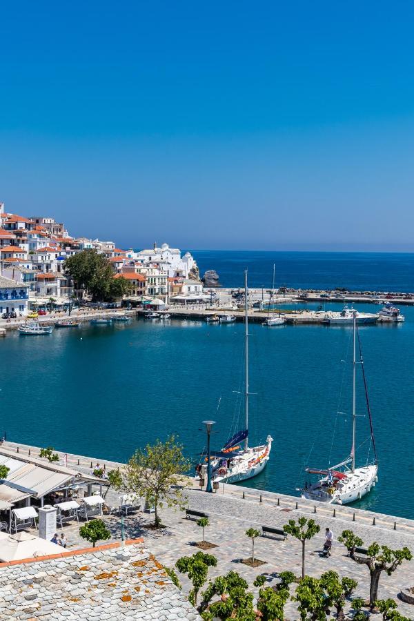 Regina Hotel Skopelos Town Exterior foto