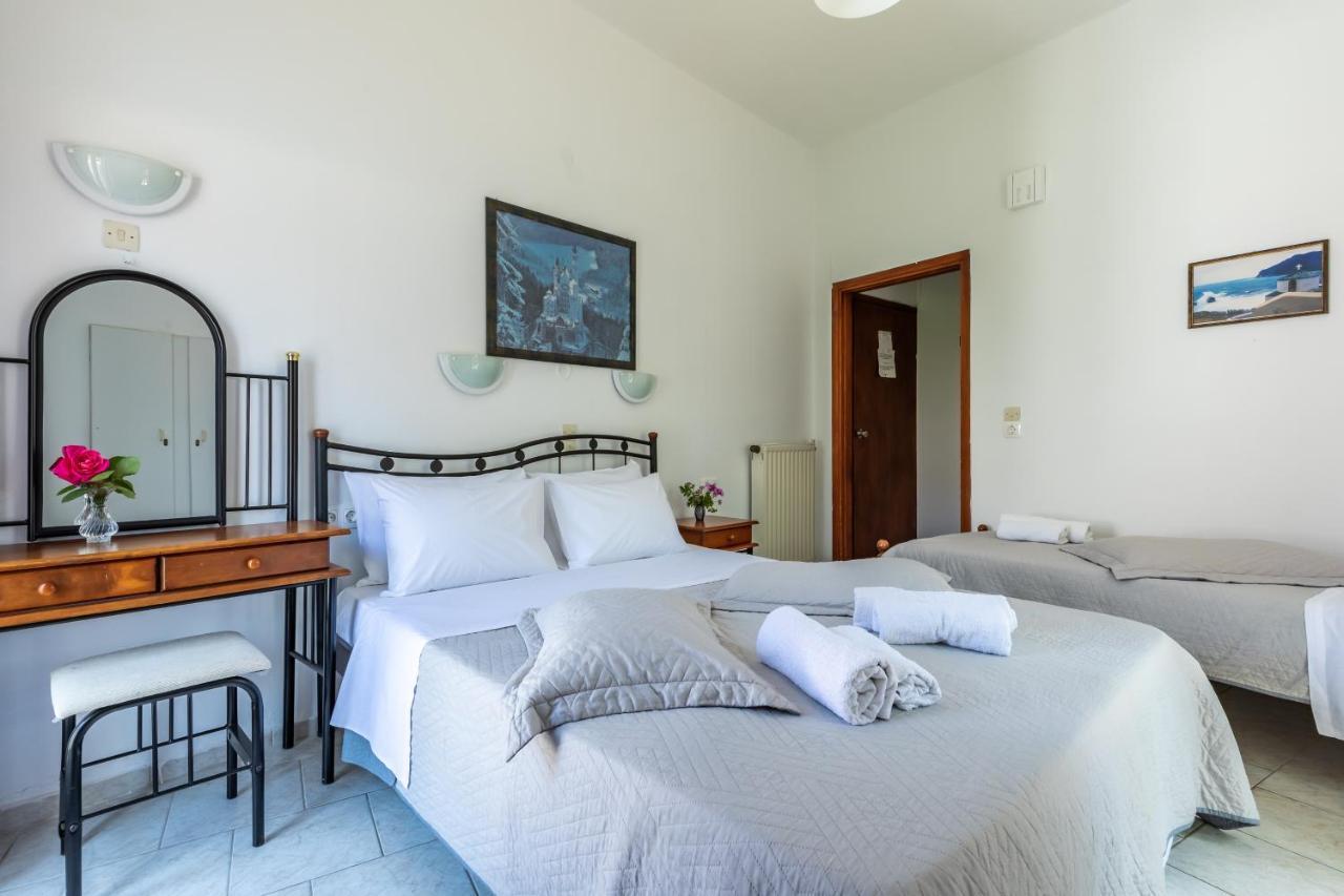 Regina Hotel Skopelos Town Exterior foto