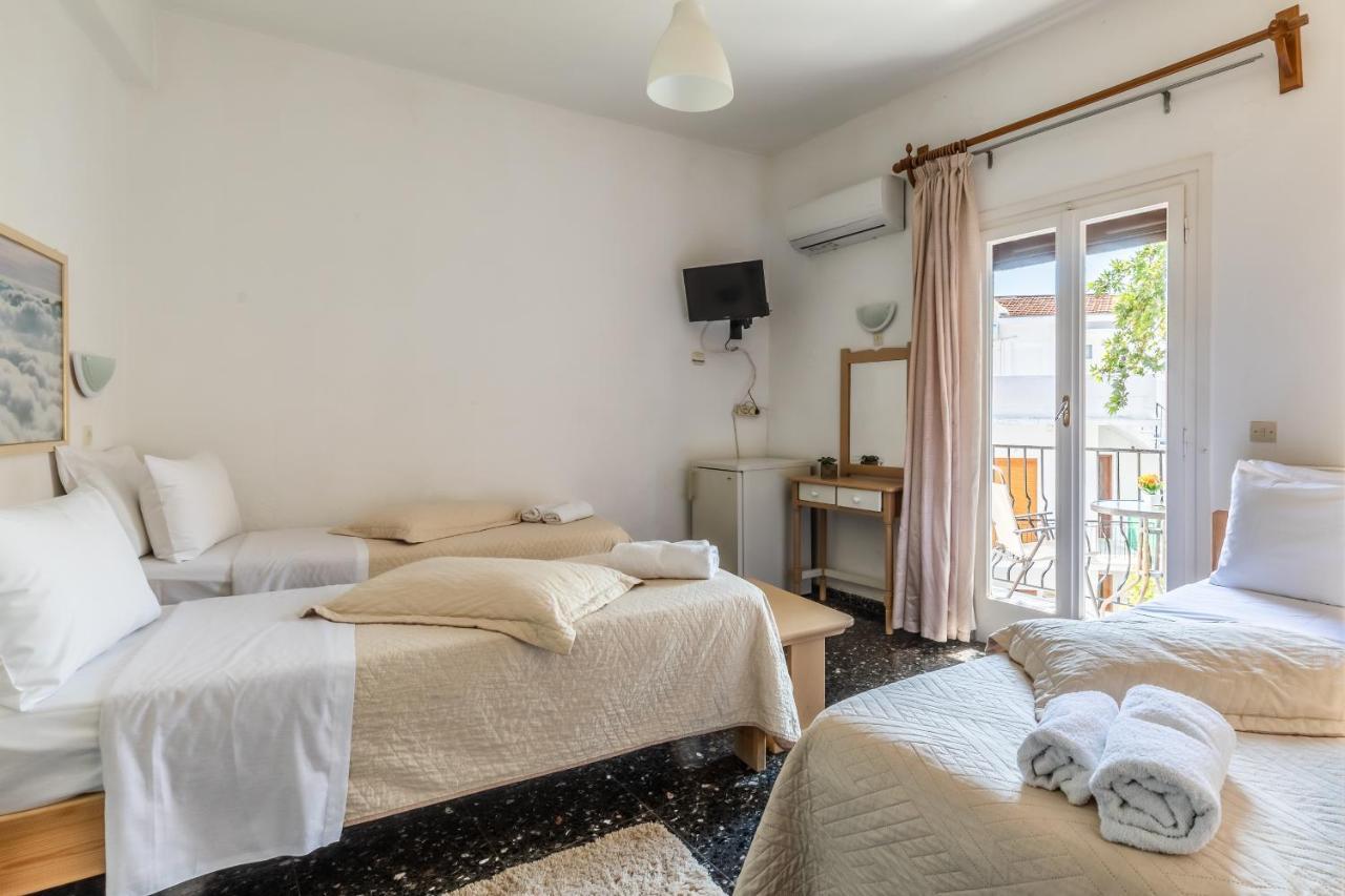 Regina Hotel Skopelos Town Exterior foto