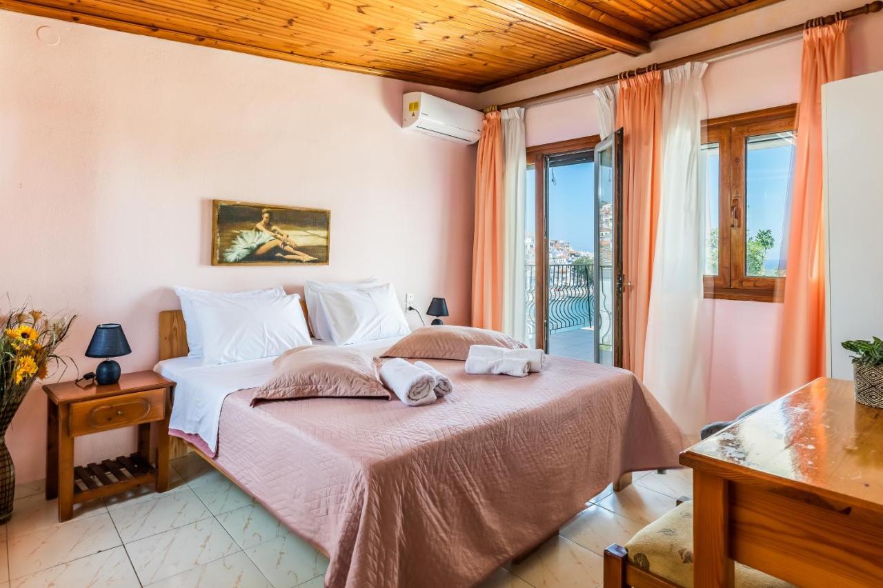 Regina Hotel Skopelos Town Exterior foto