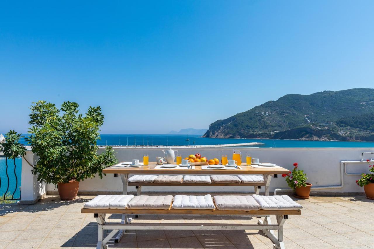Regina Hotel Skopelos Town Exterior foto