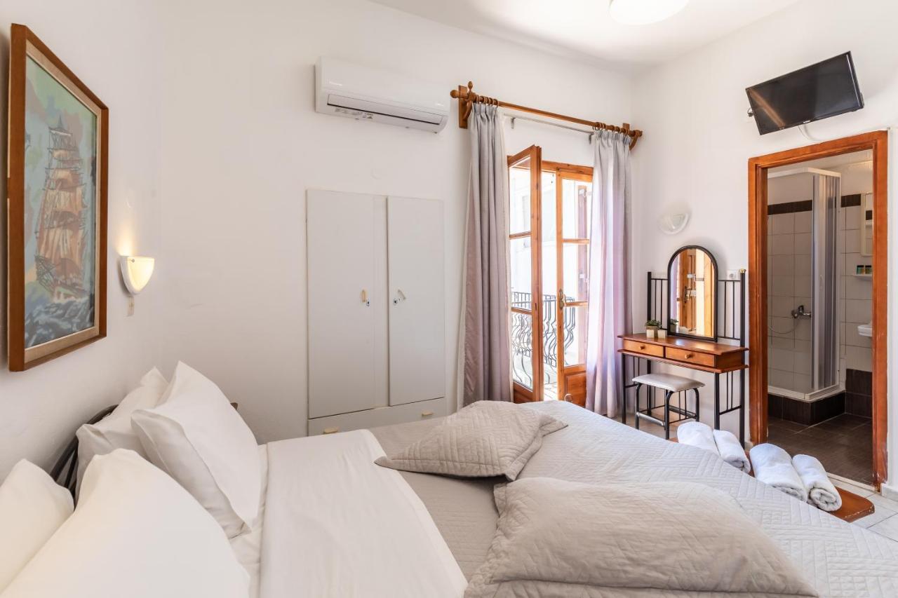 Regina Hotel Skopelos Town Exterior foto